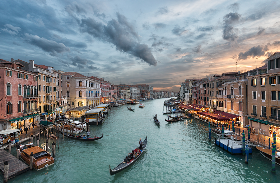 Elia-Locardi-Beyond-The-Rialto-Venice-Italy-900