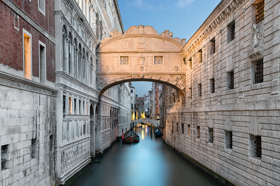 Elia-Locardi-Ponte-dei-Sospiri-The-Bridge-of-Sighs-Venice-Italy-900