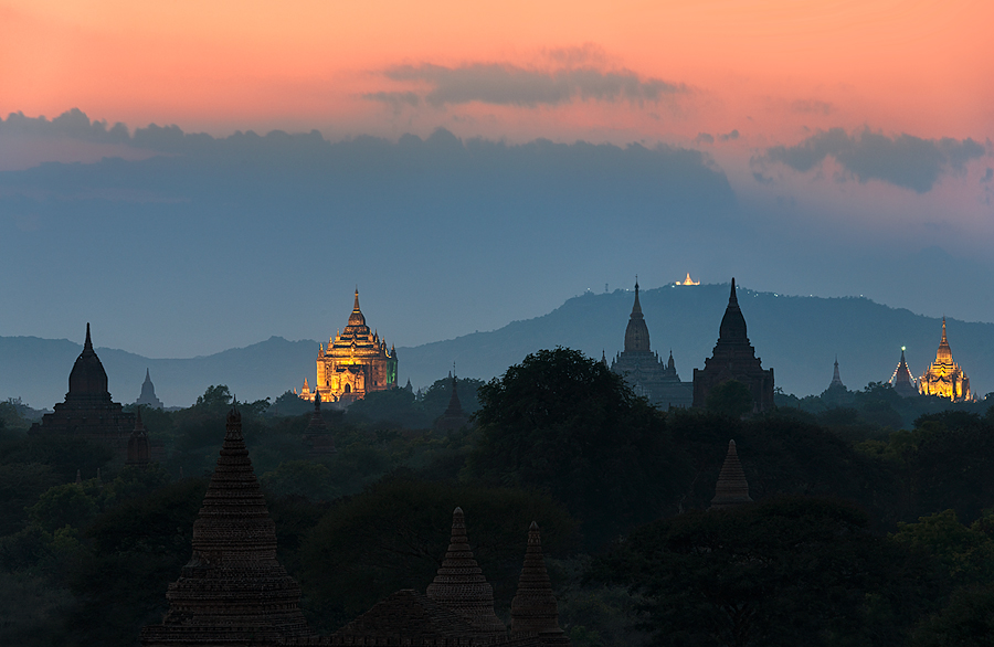 Elia-Locardi-Temple-Twilight-Bagan-Myanmar-900