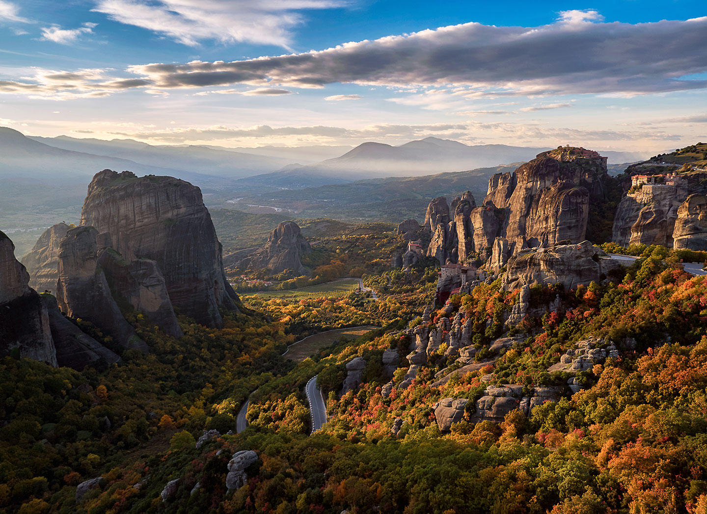 (Meteora during a sunset is truly a valley of dreams.)